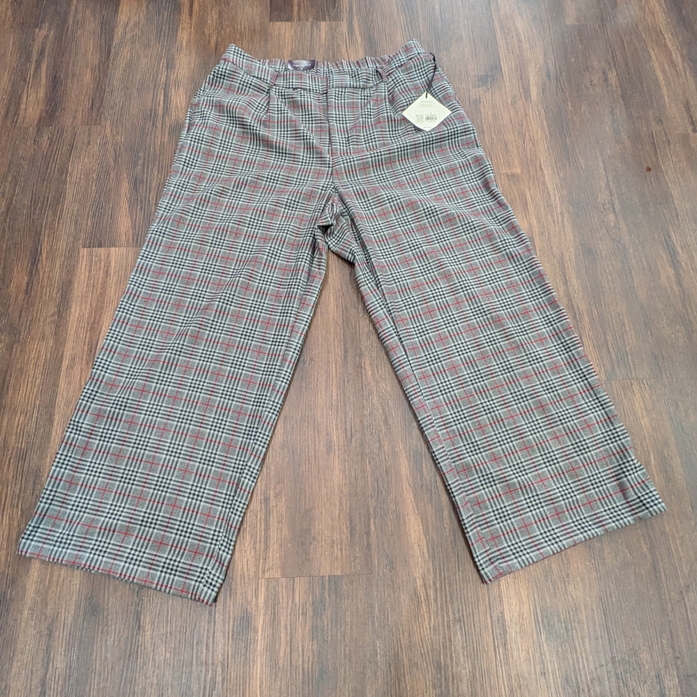 Woman Plaid Pants - Gray and Red